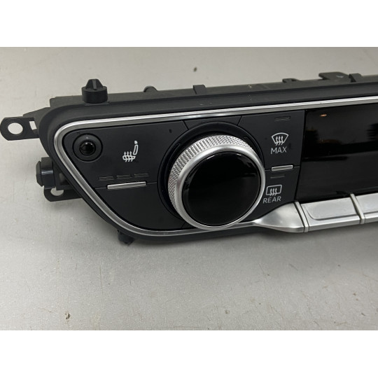 Панель керування кліматконтролем AUDI Q5 8W0820043G 2016-2022