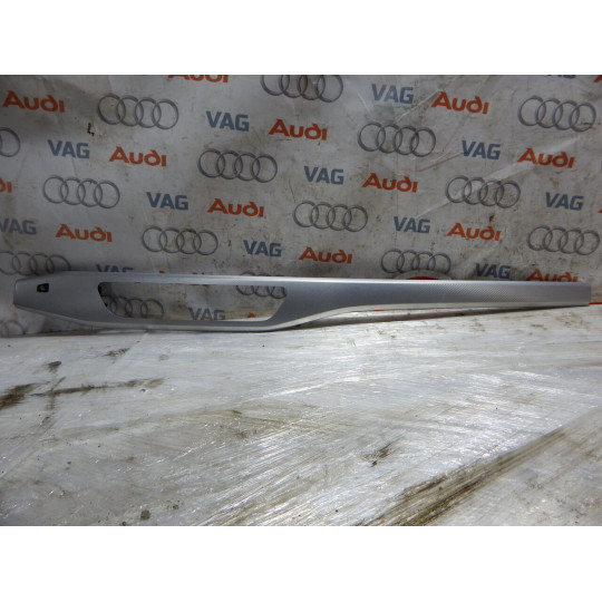 Декоративна накладка AUDI A4 8W1853190 2016-2020