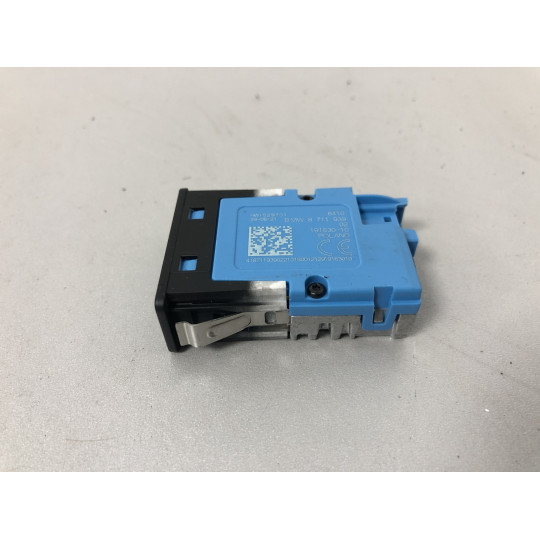 USB гнездо BMW X3 G01 84108711939 2021-