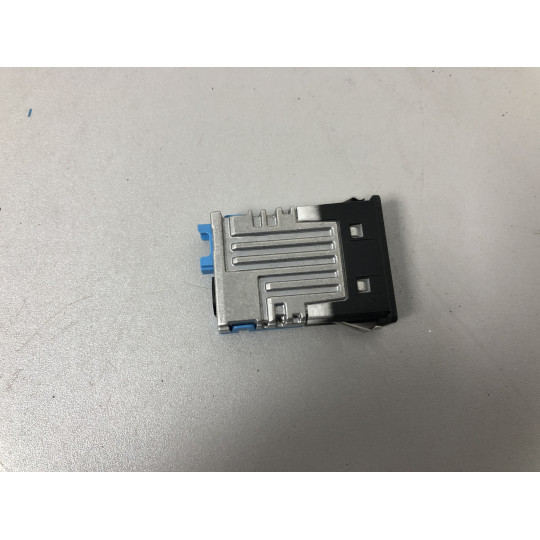 USB гнездо BMW X3 G01 84108711939 2021-