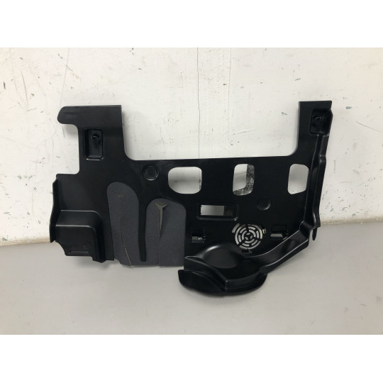 Отделка салона слева BMW X3 G01 51456817884 2017-