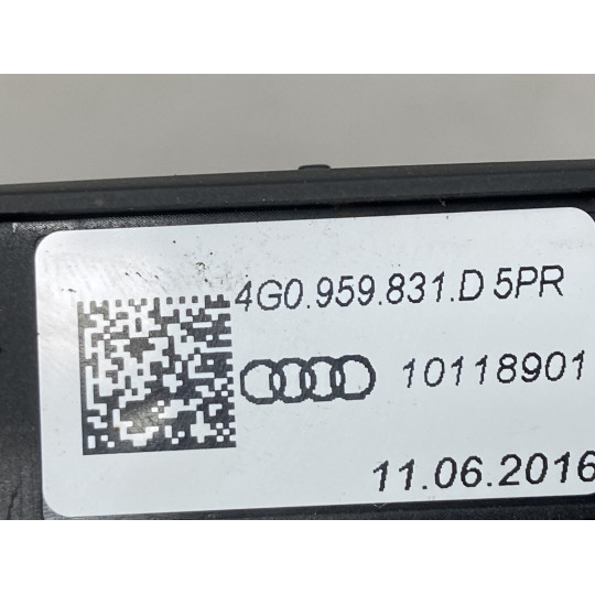 Кнопка кришки багажника AUDI Q5 4G0959831D5PR 2016-2022