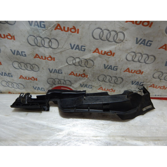 Ущільнювач крила лівий AUDI A4 8W0821169C 2016-2021