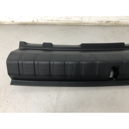 Накладка багажника (дефекти) BMW i4 G26 51479871077 2021-