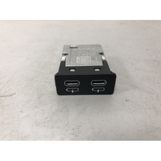 Гніздо USB подвійне BMW i4 G26 84108711938 2021-