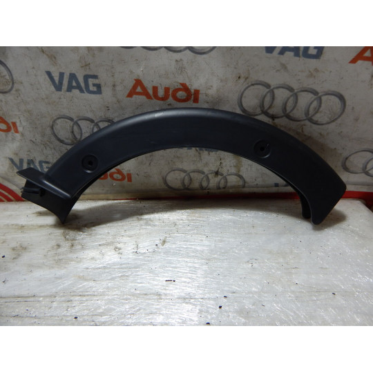 Защита петли правой AUDI A4 8W5971822 2016-2020