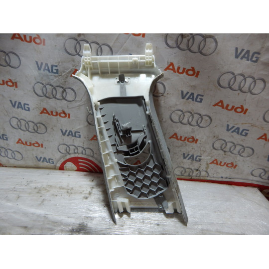 Обшивка стойки правой AUDI A4 8W0867244D 2016-2020