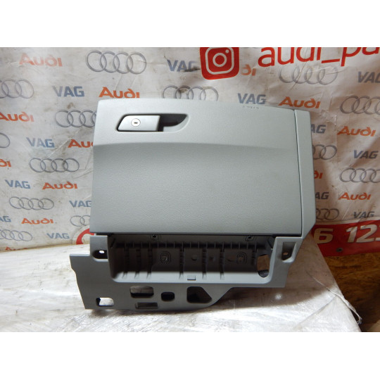 Бардачок пасажира AUDI A4 8W1880302 2016-2020