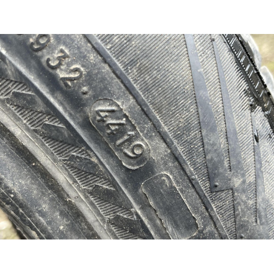 Пара резинових шин (19 рік) Nokian Tyres WR G4 Suv 23555R19 2019-