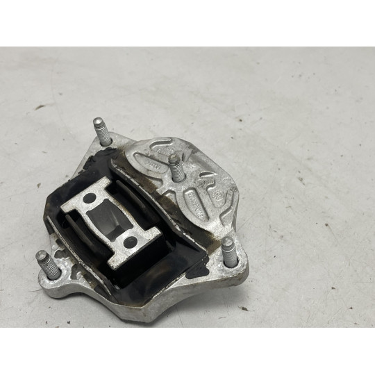 Подушка кпп AUDI Q5 A4 8W0399156 2016-2022