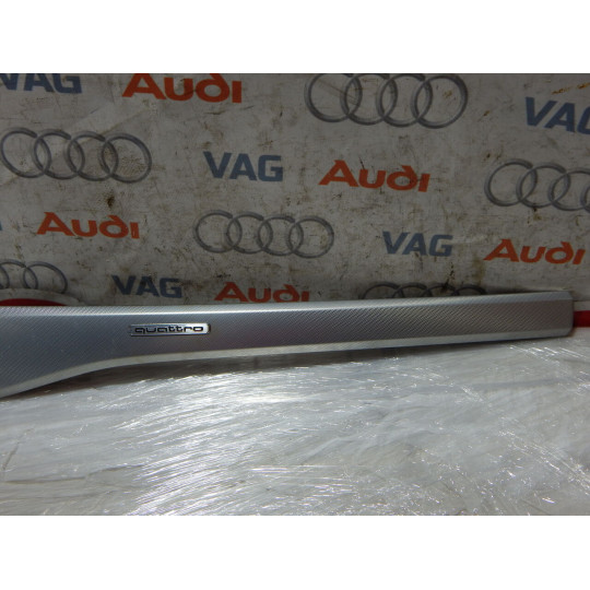 Декоративная накладка AUDI A4 8W1853190A 2016-2021