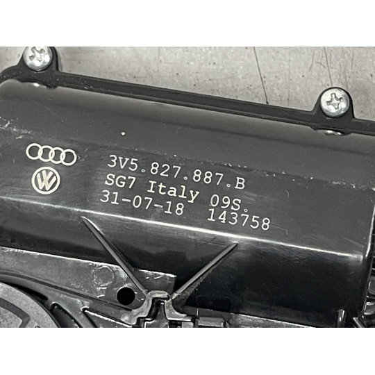 Дотяжка крышки багажника AUDI A4 3V5827887B 2016-2022