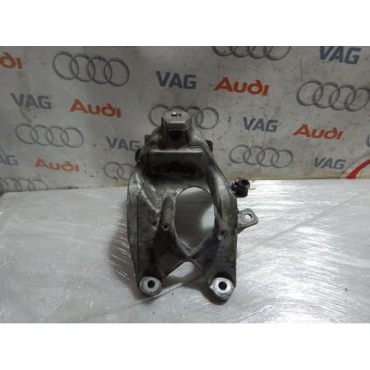 Кронштейн підушки двигуна AUDI A4 4M0199308BL 2016-2021