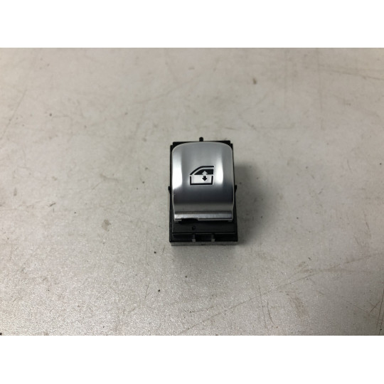 Кнопка подъемника стекла (дефект) BMW X3 G01 61319299457 2021-