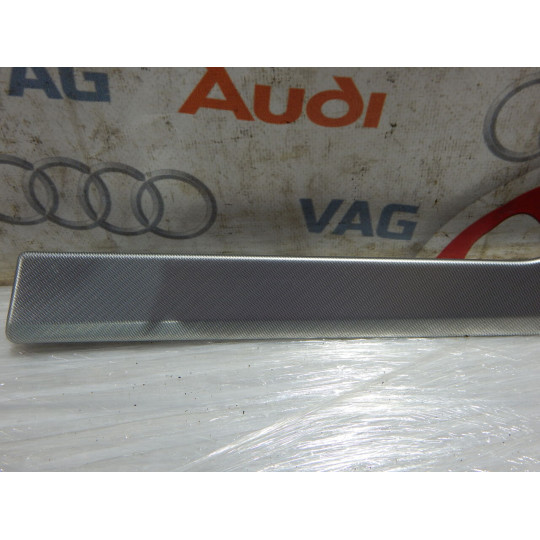 Накладка дверей AUDI A4 8W0867420A 2016-2021