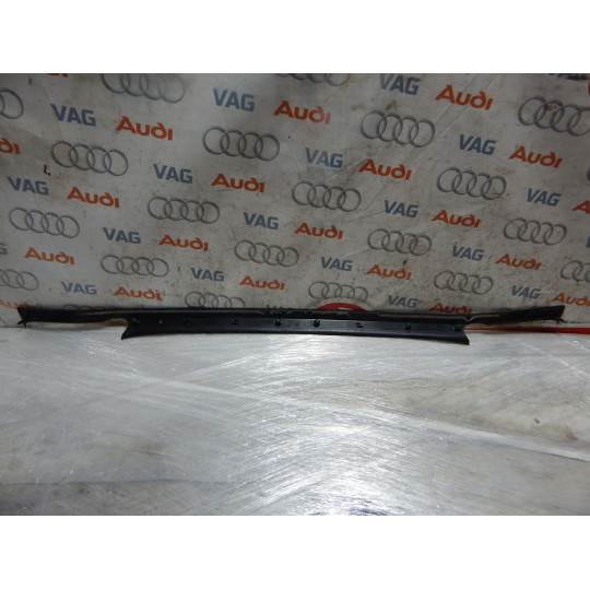 Уплотнитель крышки багажника AUDI A5 8W8827229 2017-2021