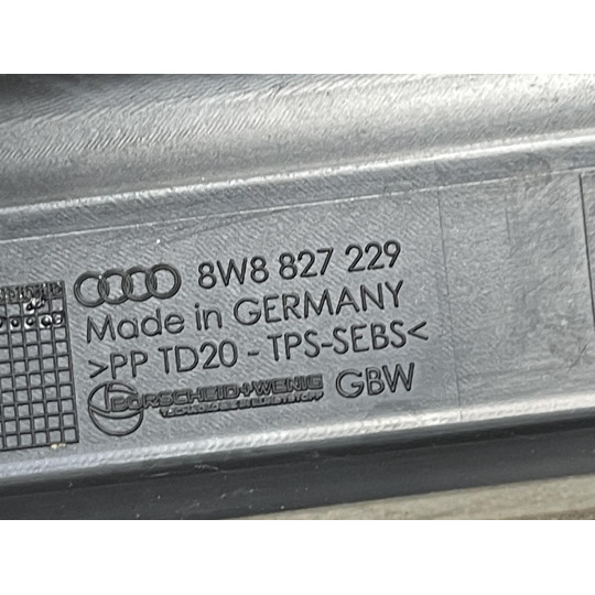 Уплотнитель крышки багажника AUDI S5 8W8827229 2016-2022