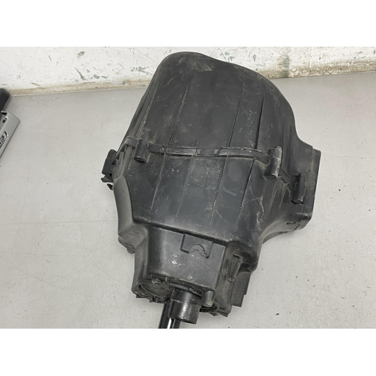 Корпус повітряного фільтра AUDI A8 4H0133824R 2010-2018