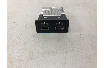 Гніздо USB подвійне BMW 3 G20 84108711938 2019-