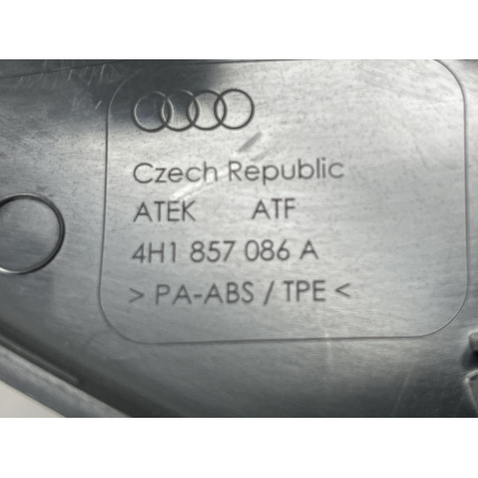 Накладка торпеди права AUDI A8 4H1857086A 2010-2018