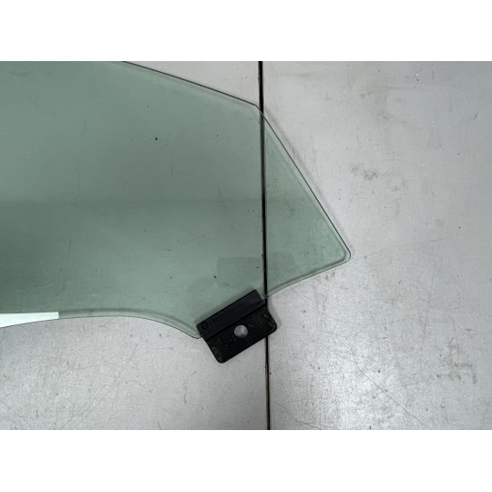 Скло дверей передньої правої 15 рік AUDI A6 4G0845022C 2013-2018