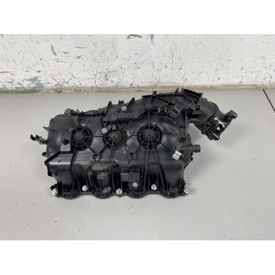 Впускной коллектор 2.0 BMW 5 G30 11618647975 2021-