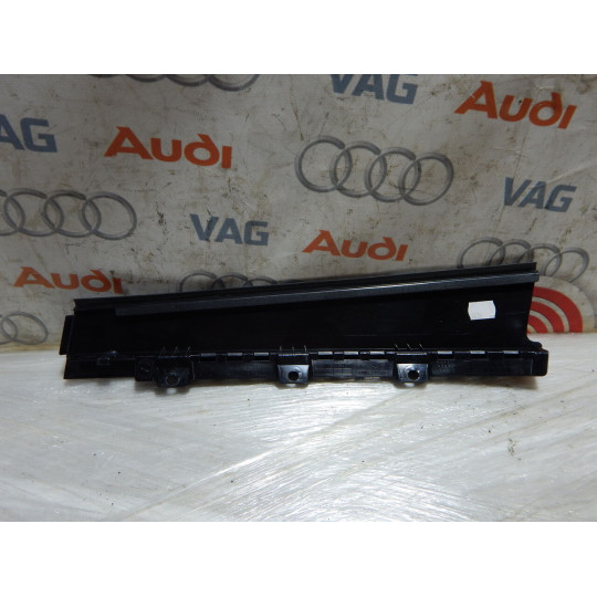 Накладка задних дверей левая внешняя AUDI A6 4K0839901 2019-2021