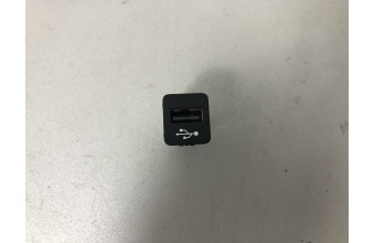 USB гнездо BMW X3 G01 84109229294 2017-