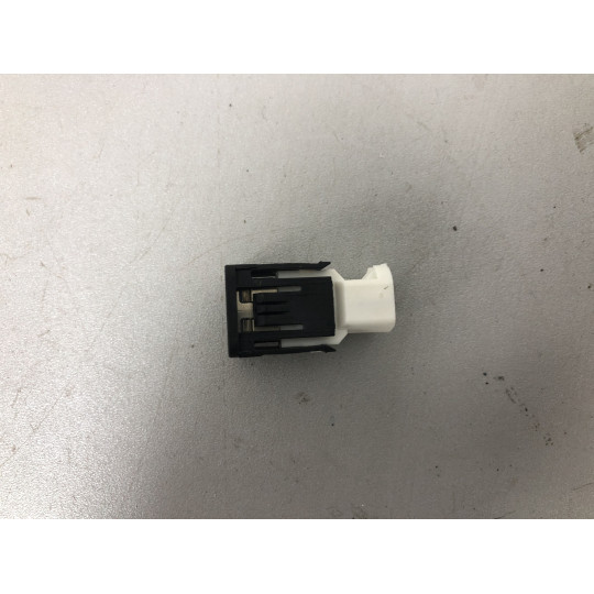 USB гнездо BMW X3 G01 84109229294 2017-