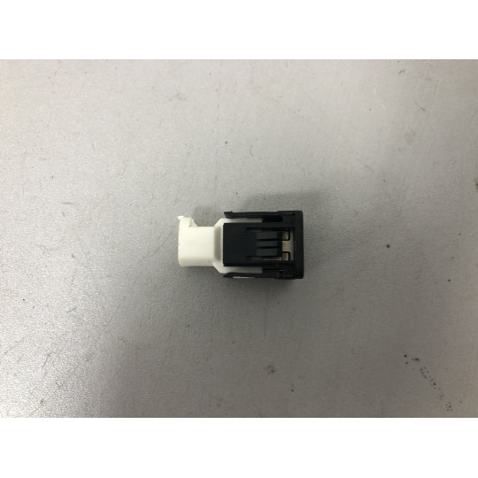 Гніздо USB BMW X3 G01 84109229294 2017-