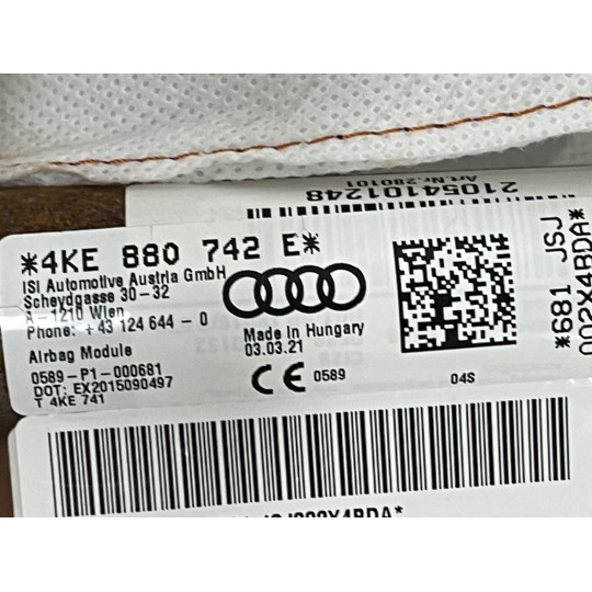 Подушка безпеки бічна права спрацьована AUDI E-Tron 4KE880742E 2019-