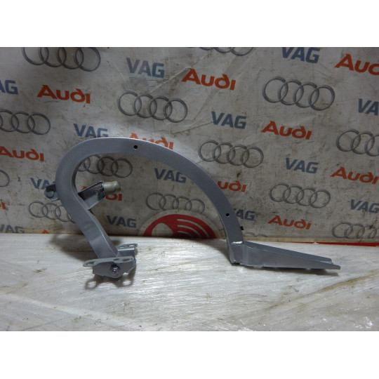 Петля с дугой крышки багажника левая AUDI A4 8W5827305A 2016-2020