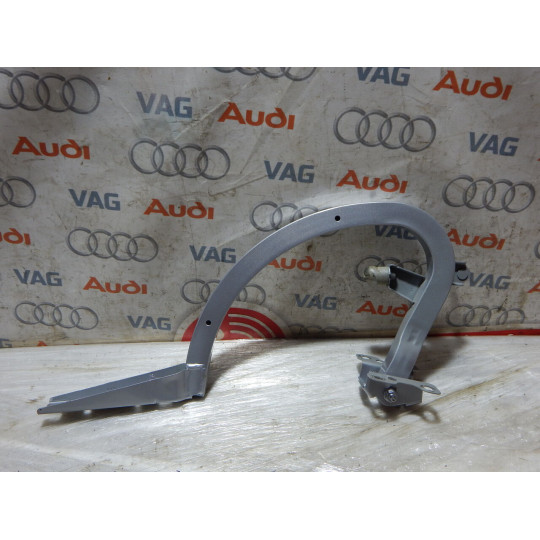 Петля з дугою кришки багажника права AUDI A4 8W5827306A 2016-2020