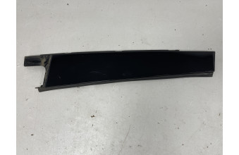 Накладка наружной двери справа AUDI Q5 8R0839902M 2008-2016