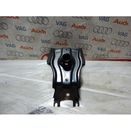 Кронштейн запаски AUDI A4 8W0802715A 2016-2020