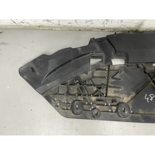 Задняя панель AUDI A4 8W0807611D 2016-2022