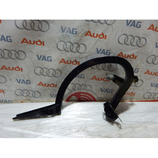 Петля з дугою кришки багажника права AUDI A4 8W5827306A 2016-2020