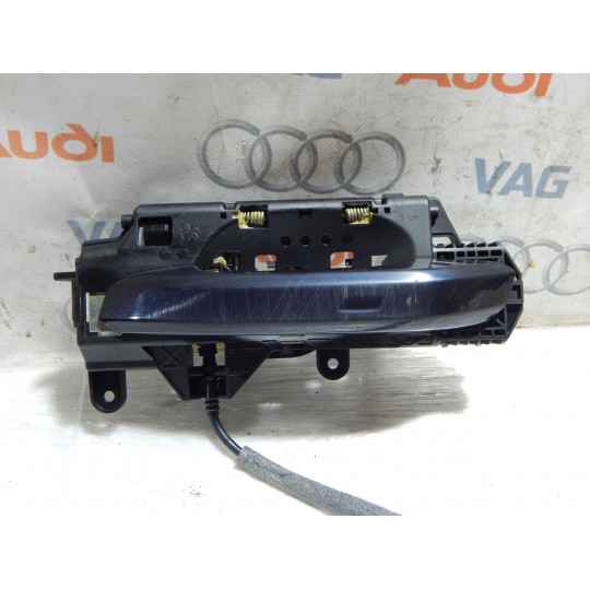 Наружная дверная ручка AUDI A4 8W0837811A 2016-2021