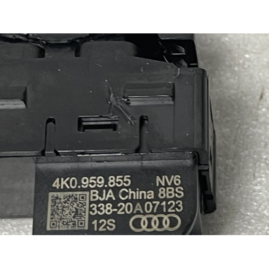 Кнопка склопідйомника AUDI E-Tron 4K0959855 2019-