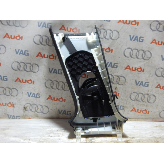 Обшивка стойки правой AUDI A4 8W0867244D 2016-2020