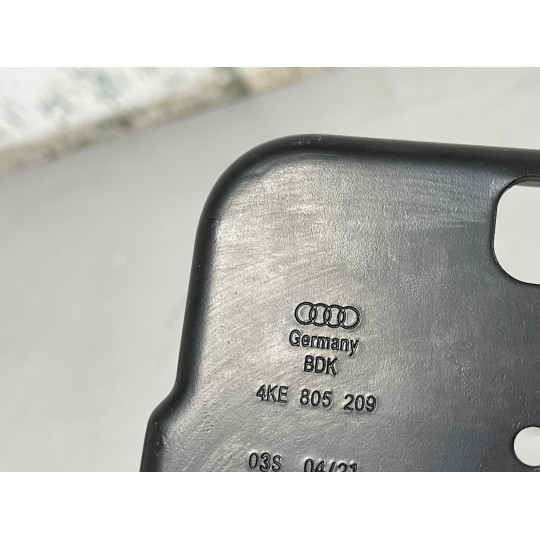 Кронштейн поперечного усиления AUDI E-Tron 4KE805209 2019-