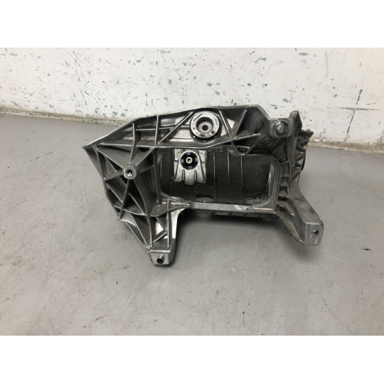 Кронштейн компрессора кондиционера BMW iX1 U11 64505A205E8 2022-