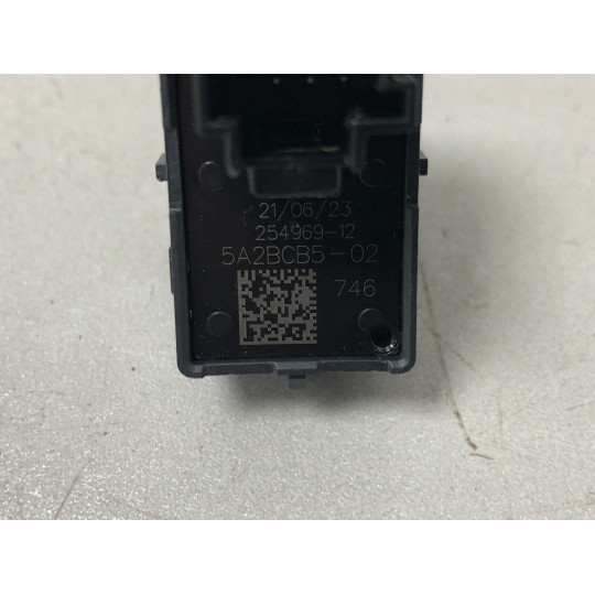 Кнопка подъемника стекол BMW iX1 U11 61315A2BCB5 2022-