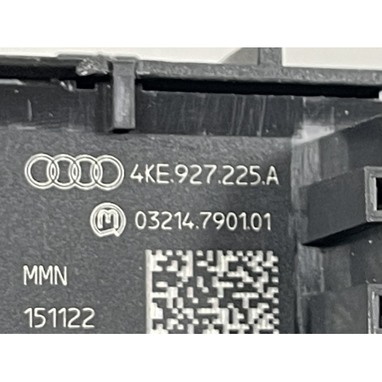 Кнопка парковки AUDI E-Tron 4KE927225A 2019-