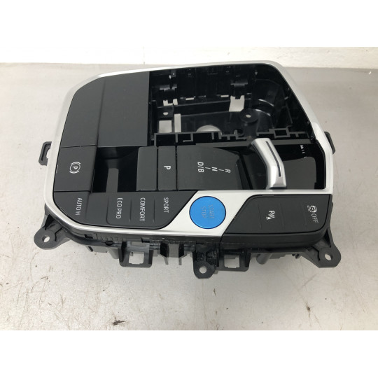 Центр управления в центральной консоли BMW i4 G26 61315A6AEA6 2021-