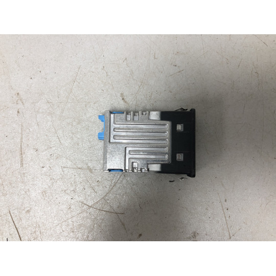 Гніздо USB BMW i4 G26 84108711940 2021-