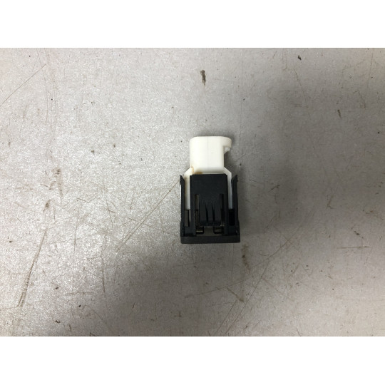 USB гнездо BMW i4 G26 84109229294 2021-