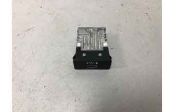 USB гнездо BMW X5 G05 84108711939 2018-