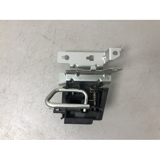 Опора права BMW X5 G05 51477438268 2018-