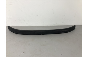 Уплотнитель капота BMW X5 G05 51767418184 2018-